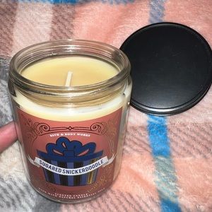 1 Sugared Snickerdoodle 7oz candle from Bath & Body Works
